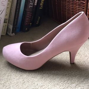 Women’s Formal Low Heal Pumps